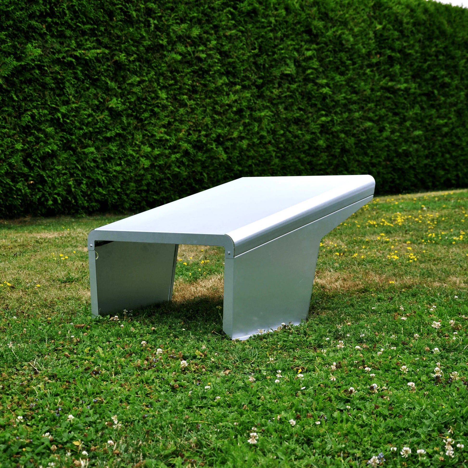 Metall - Garage für Mähroboter – Schutz vor Sonne & Regen – Universal - Exact Designs